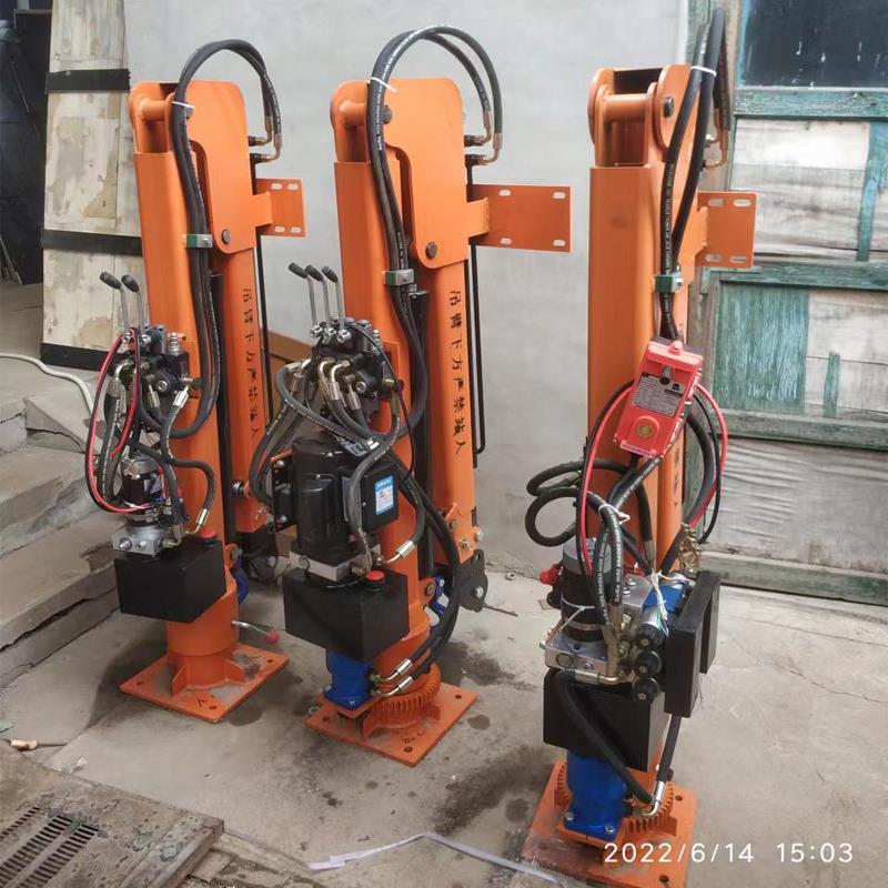 承德市重汽蓝牌随车吊 3.2吨 国六动力强 液压驱动 农用自卸起重机